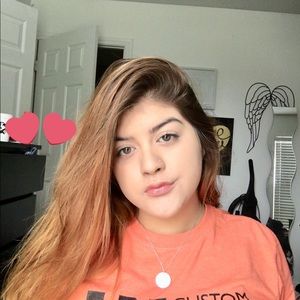 Meet your Posher, Danielle